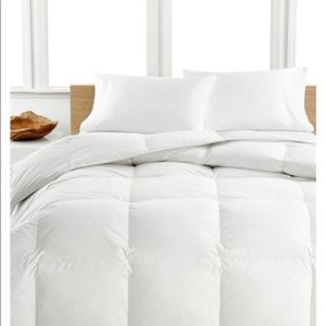 - Hotel Collection Goose down comforter si…